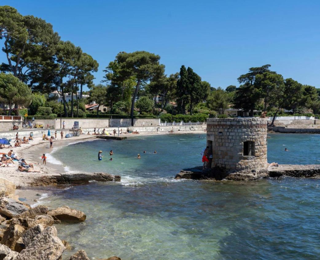 Cozy Studio On The Beach Antibes Exterior photo